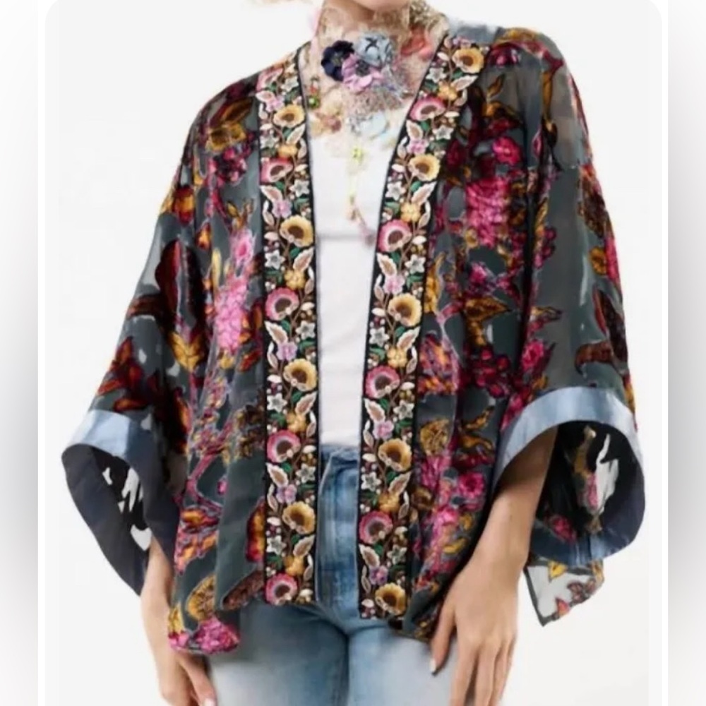 NWT Aratta Silent Journey French Riviera Embroidered Floral Kimono O/S